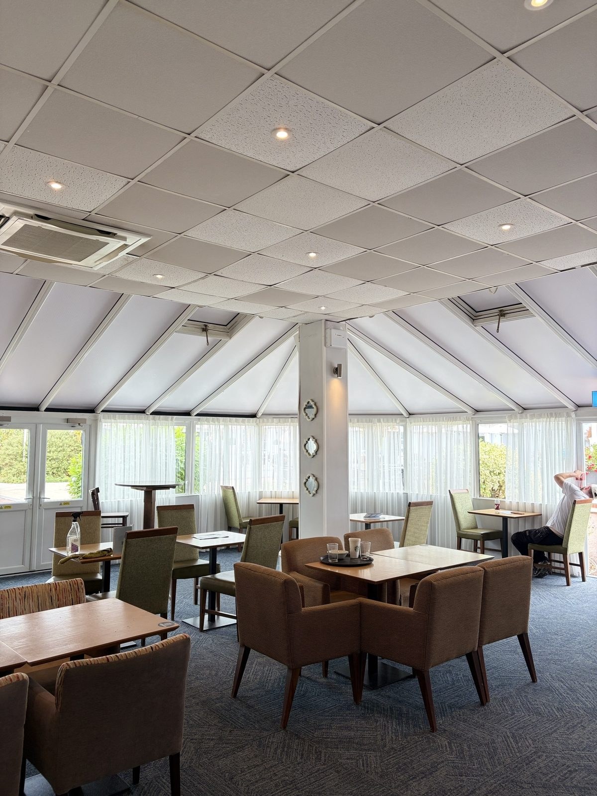Decorative window film in hotel · Cambridge