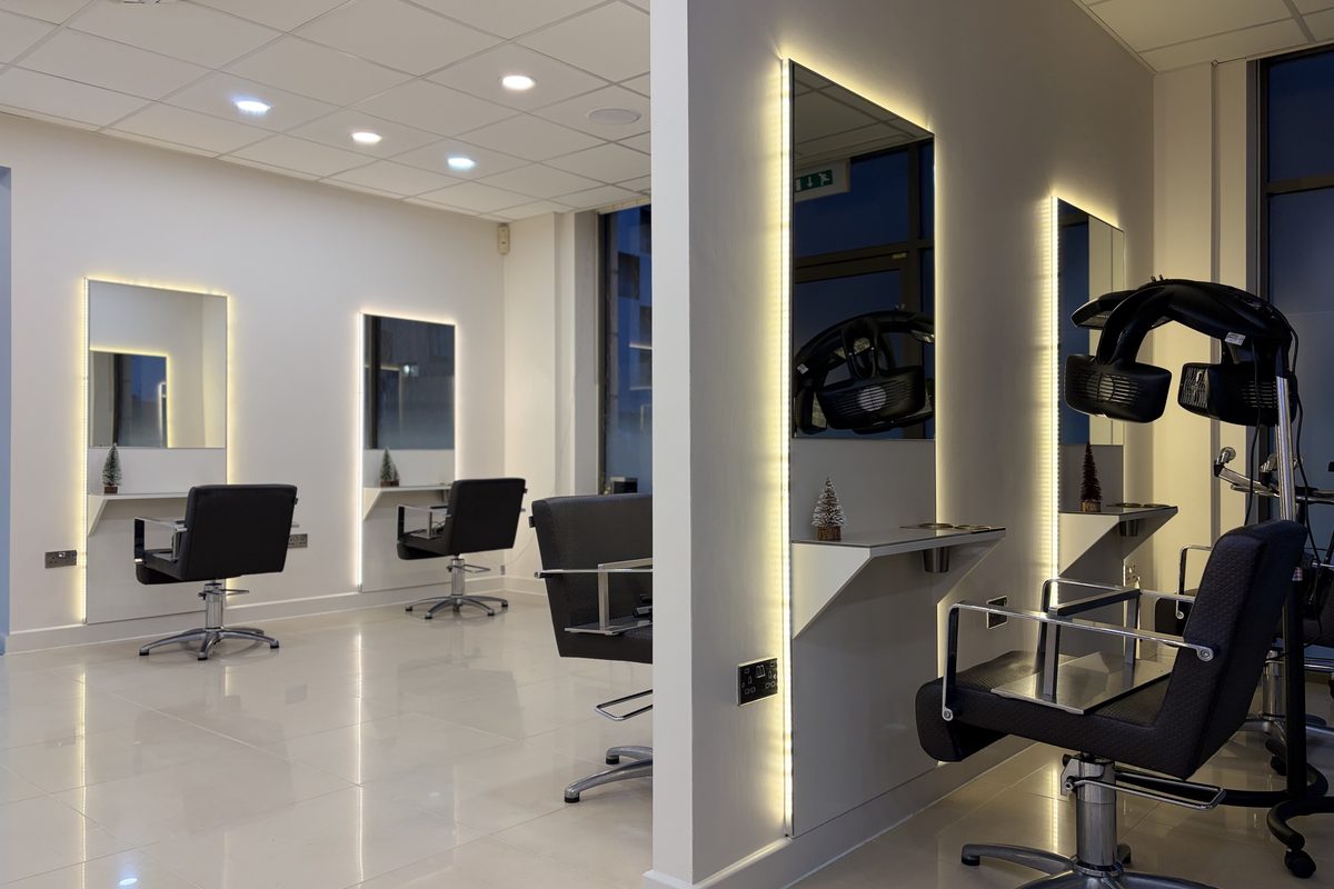 Hair salon station wrap · Elaje