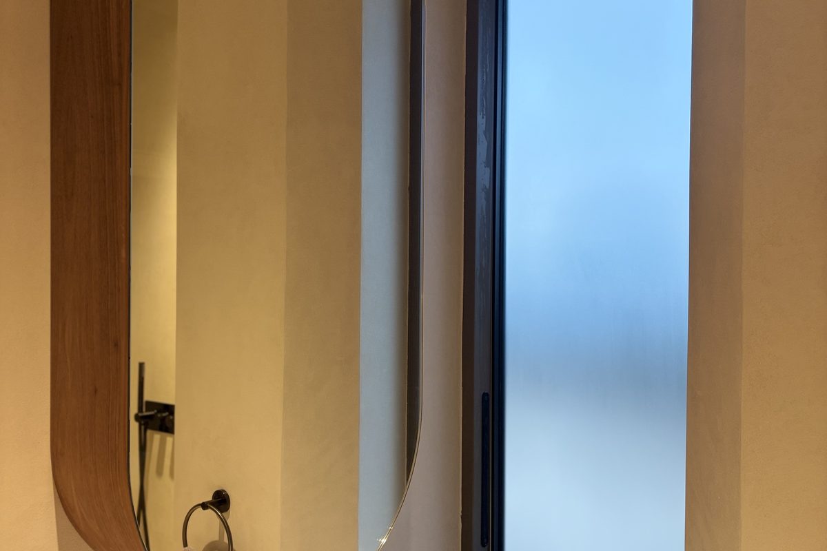 Privacy window film · Luxury property