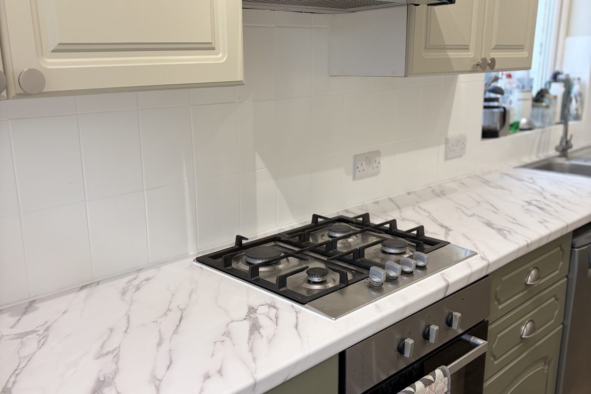 Marble worktop wrap · Cambridge