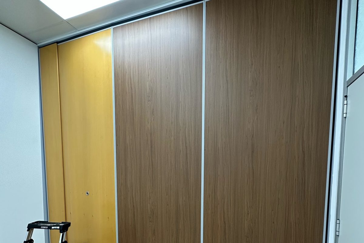 Office partition · Installation