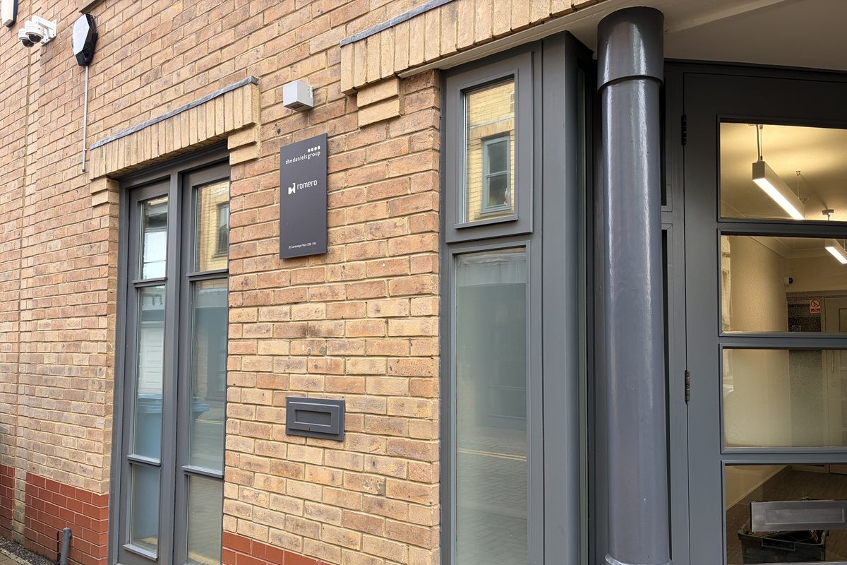 Privacy film · Cambridge