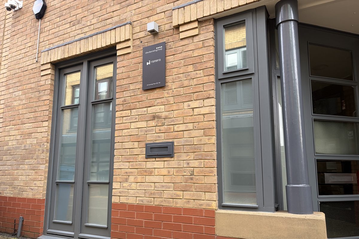 Privacy film · Cambridge