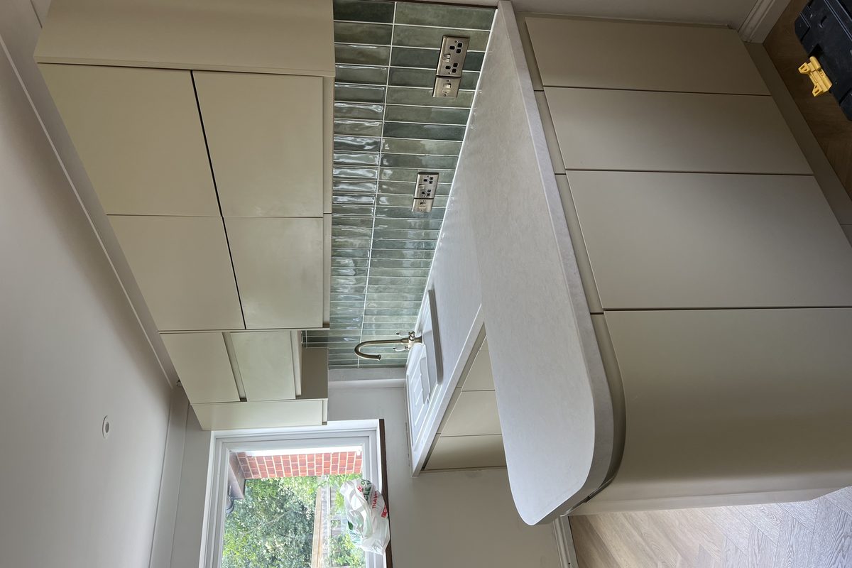 Stone worktop wrap · Linton